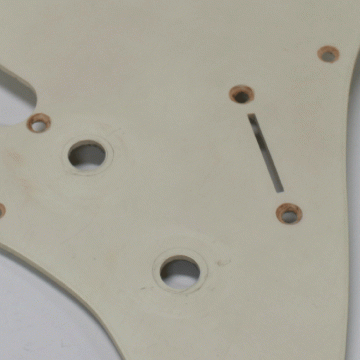 Q-parts Stratocaster pickguard, antique white, 1-ply