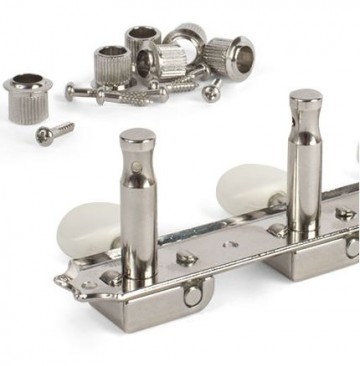 Hotrod vintage 3 on a plate close up