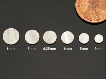 Acrylic white pearloid dot / Witte stip perloid (diverse formaten leverbaar)